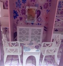 Juego de sillas con credenza p/ Muñecas