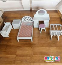 Juego de dormitorio p/muñecas + cuna oso