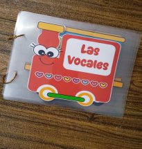 Libro Las Vocales con Velcro