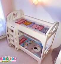 Cama doble para muñecas pequeñas
